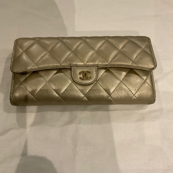 CHANEL Handbags - Chanel lambskin quilted large gusset flap wallet